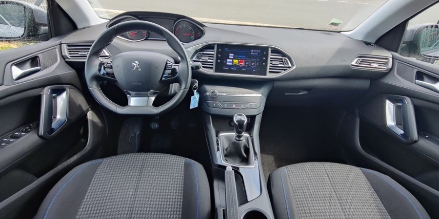 Peugeot 308 II STYLE 1.5 BLUE-HDI 100