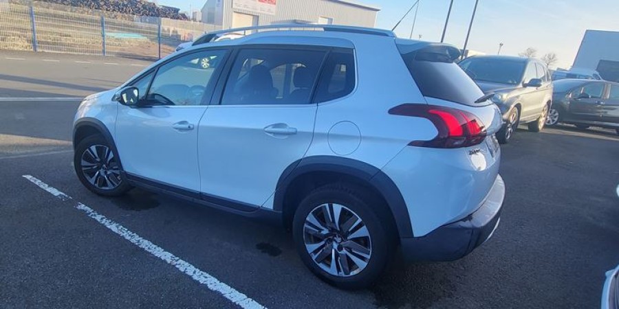 Peugeot 2008 / ALLURE 1.6 BLUE-HDI 100 S&S