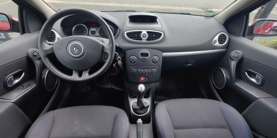 Renault Clio III EDITION DYNAMIQUE 1.6L 90 CV