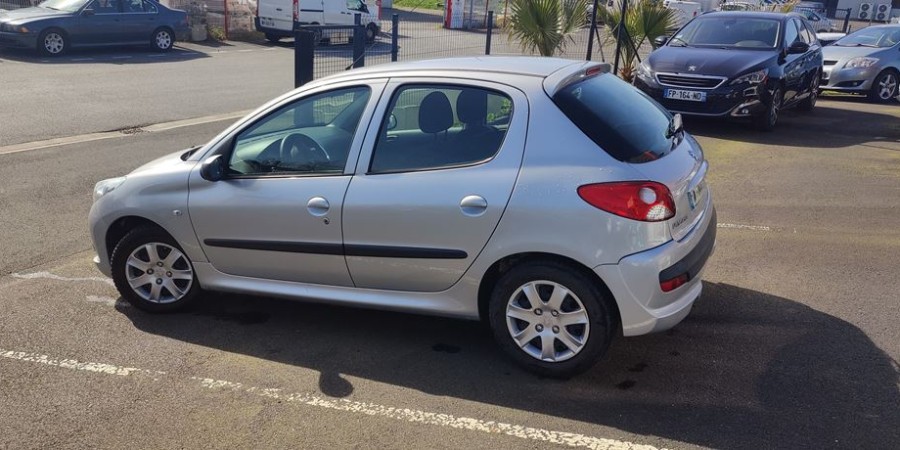 Peugeot 206+ 1.4 I 75 / TRENDY