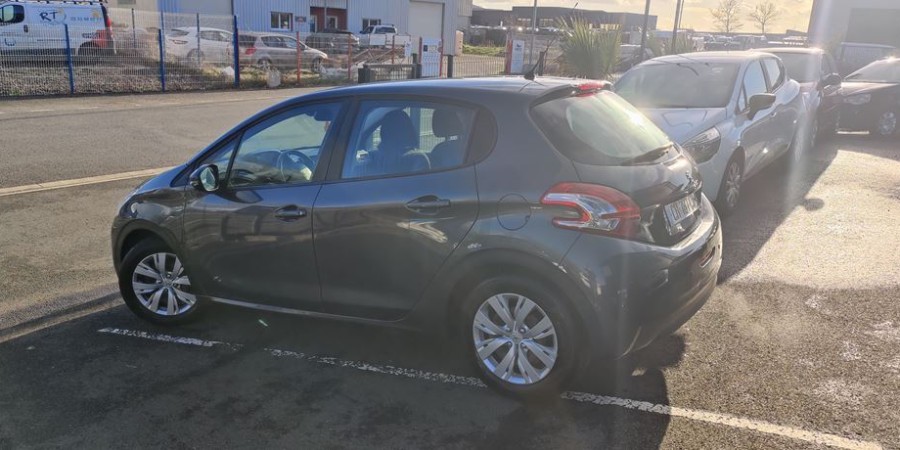 Peugeot 208 VENTE A PROFESSIONNEL AUTO 1.2 VTI 82 / ACTIVE