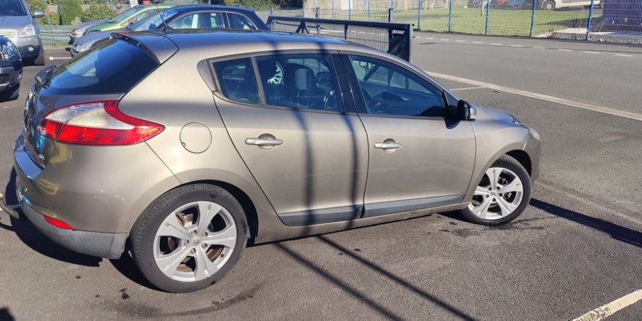 Renault Mégane III 1.9 DCI 130 CV / DYNAMIQUE 5P