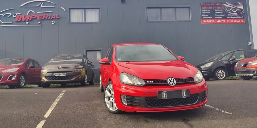 Volkswagen Golf VI GTI DSG6 2.0 TSI 211 CV