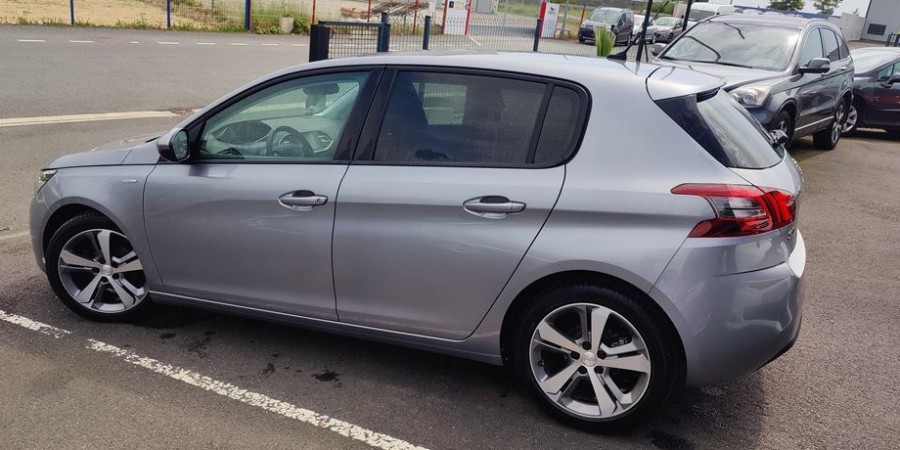 Peugeot 308 II STYLE 1.5 BLUE-HDI 100