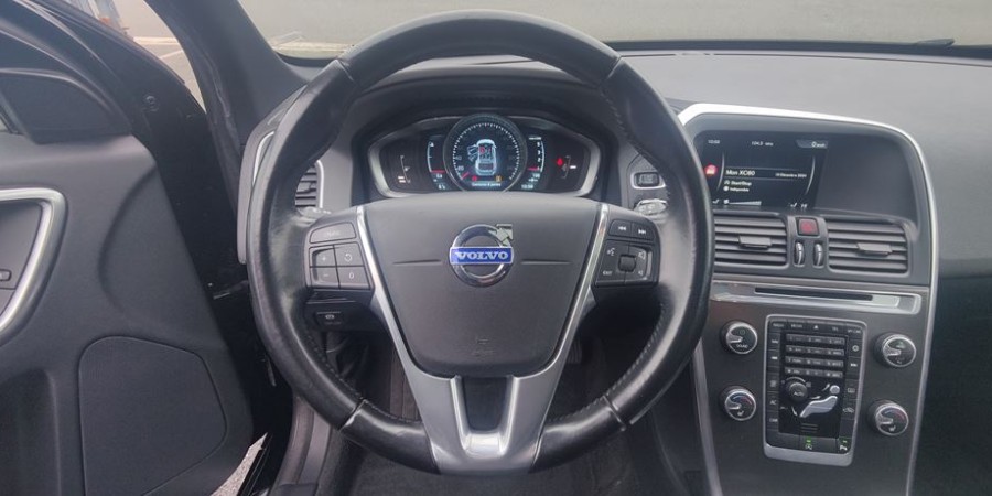 Volvo XC60 PHASE 2 D4 181 2WD / MOMENTUM