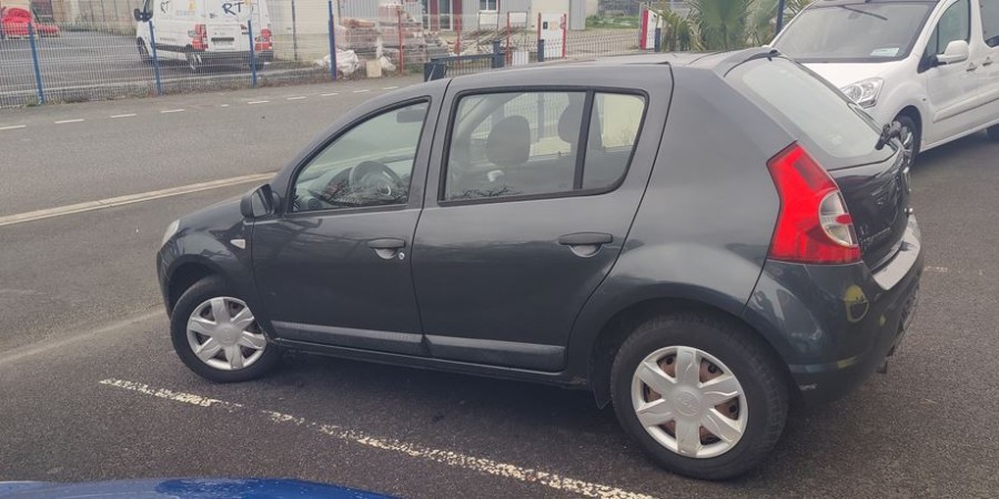 Dacia Sandero 1.2I 75 CV