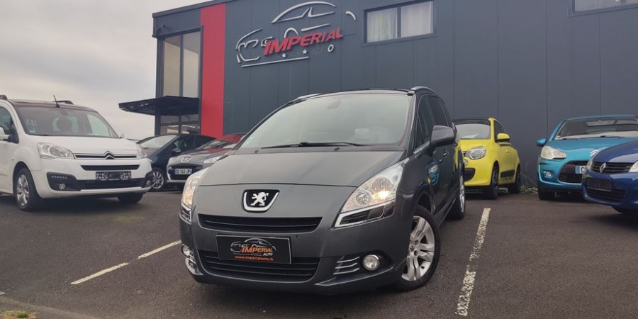 Peugeot 5008 7 PLACES 1.6 HDI 112 CV BVM6 / PACK BUS