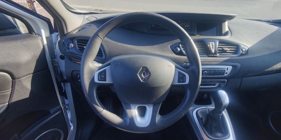 Renault Mégane SCENIC III PHASE 2 1.5 DCI 110 / DYNAMIQUE