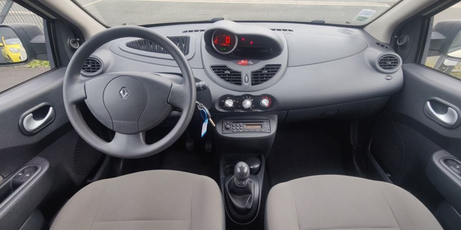 Renault Twingo II 1.2L 75 CV 16V